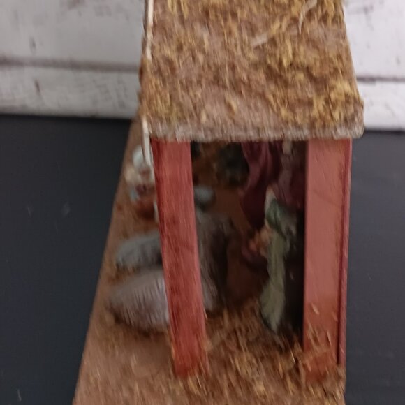 Vintage 10 Piece Nativity Set - Picture 4 of 6